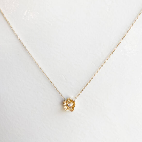 Douglas Elliott's Classic Five Petal Pendant 14k Yellow Gold