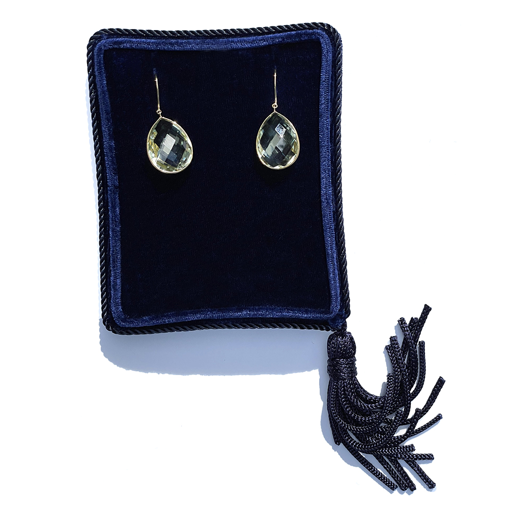 Light Green Amethyst Pear Shape Earrings 18k Yellow Gold Light Green Amethyst Pear Shape Earrings 18k Yellow Gold